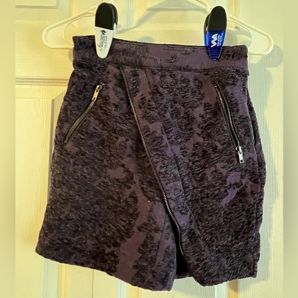 NWT MINI SKIRT Size : XS-TP - Picture 2 of 10
